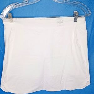 Adidas Advantage Skort white skirt size 4 New with tag.